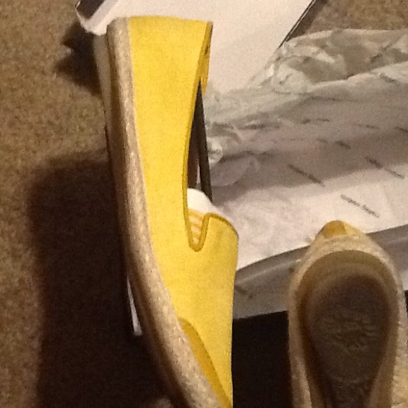 Shoes - Picture 3 of 5